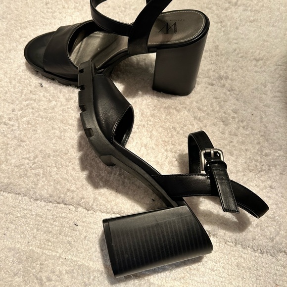 Worthington Heels - Picture 3 of 4